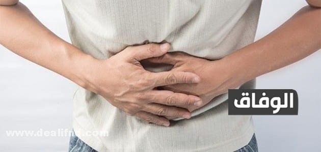 15 سبب وعلاج (ألم وسط البطن من الأعلى) بسرعة