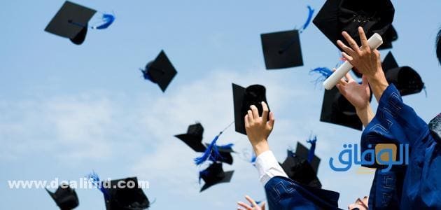 +300 (عبارات تخرج قصيرة) كلمات راقية قوية جديدة 2024