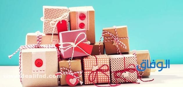 عبارات تكتب على الهدايا | +50 عبارة جميلة جدا