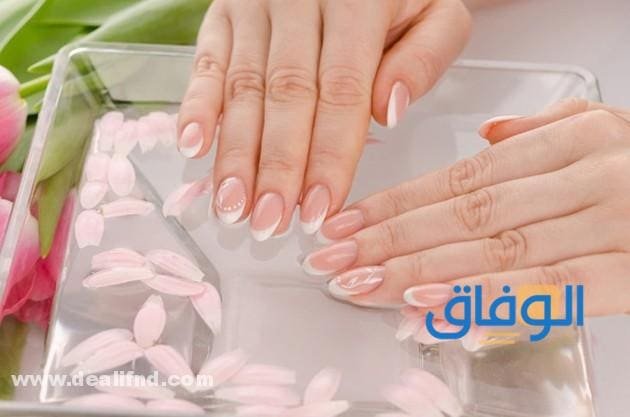 أسعار اظافر النهدي كم؟ وأشهر ألوانها
