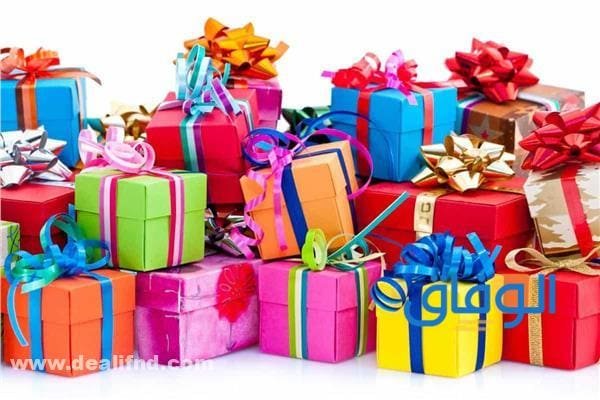 دلالات رؤية (الهدية في المنام) للعزباء والمتزوجة خير أم شر؟