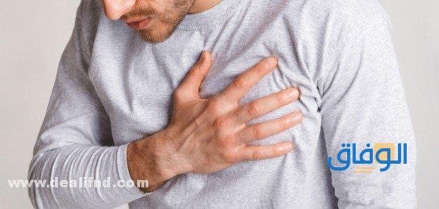 الم تحت الثدي الايسر