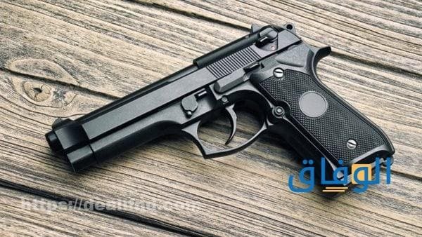 رؤية المسدس في المنام | أشهر 15 تفسير ودلالات إطلاق النار