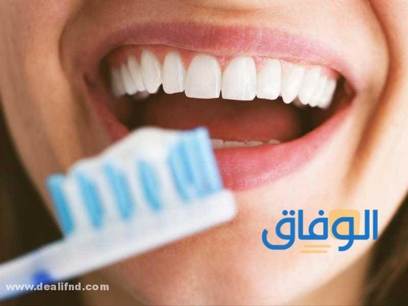 طريقة تنظيف الأسنان