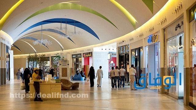محلات الأحذية في الظهران مول