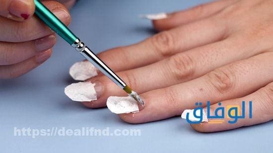 حكم تركيب الاظافر