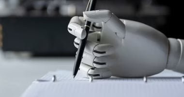 الـAi فى قلب الفصل.. طالبة تطالب برد الرسوم بعد كشف استخدام أستاذها لـChatGPT