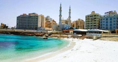 الوجهة المفضلة تعود للتألق.. شواطئ مطروح والساحل الشمالي تستعد للصيف