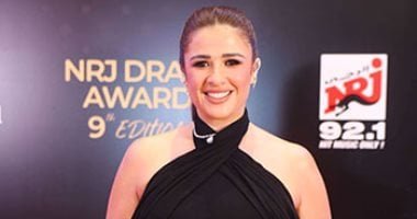 تكريم ياسمين عبد العزيز وصناع “وتقابل حبيب” فى حفل جوائز “كأس إنرجى للدراما”