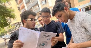 راجع الفيزياء معانا.. أقوى أسئلة الامتحانات لطلاب الثانوية العامة