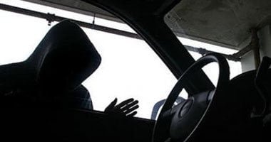 ضبط المتهمين بسرقة سيارة بالاسكندرية