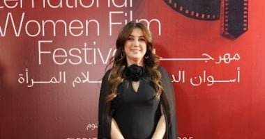 كندة علوش وداليا البحيرى وميدو عادل فى افتتاح مهرجان أسوان الدولى لأفلام المرأة