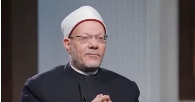 ما حكم الكلام فى الهاتف المحمول أثناء الطواف؟.. شوقى علام يجيب