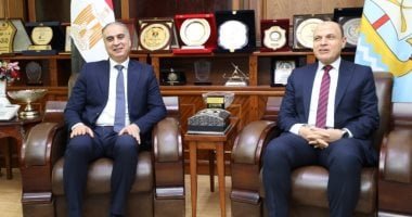 محافظ كفر الشيخ يبحث مع رئيس حماية المستهلك ضبط الأسواق وأسعار السلع