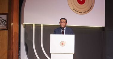 نقيب المحامين يهنئ خالد البلشي بفوزه بمنصب نقيب الصحفيين