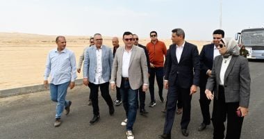 وزير الإسكان يتفقد مشروع “الإسكان الحر” بمدينة السويس الجديدة