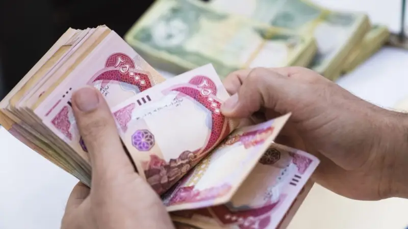 موعد صرف مرتبات أغسطس 2025 في العراق بعد تطبيق الحد الأدنى للأجور وقيمتها