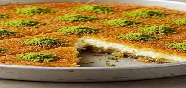 وصفة كنافة رمضان 2026 زي المحلات (الميزان + حرارة الفرن + سر القطر) وصفة كنافة رمضان 2026 زي المحلات