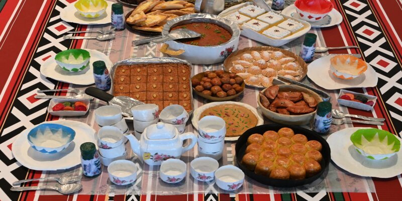 تجهيزات الضيوف في رمضان 2026: أفكار استقبال الضيوف وترتيب سفرة إفطار أنيقة تجهيزات الضيوف في رمضان