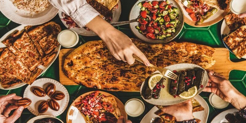 افكار سفرة رمضان 2026 | وصفات وأطباق تجعل سفرتك الرمضانية أكثر تميزًا افكار سفرة رمضان