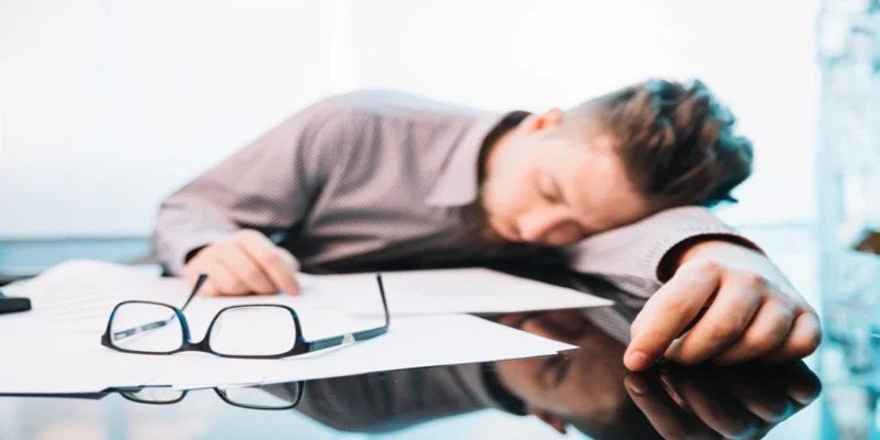 تقليل الارهاق في العمل خلال رمضان 2026: نصائح فعالة لزيادة الطاقة والإنتاجية طوال الصيام تقليل الارهاق في العمل خلال رمضان