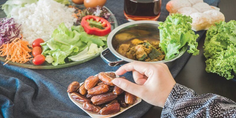 أفضل رجيم رمضان لخسارة الوزن بسرعة 2026 | جدول أكل اقتصادي للإفطار والسحور رجيم رمضان لخسارة الوزن