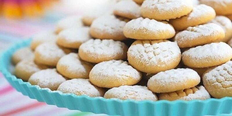 طريقة عمل كحك العيد 2026 اقتصادي (تكلفة المكونات + خطوات + بدائل الزبدة) طريقة عمل كحك العيد 2026 اقتصادي