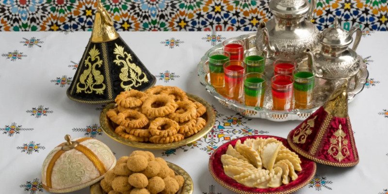 مقاضي رمضان الاساسية 2026: قائمة شاملة بالكميات + نصائح التخزين وتوفير الميزانية مقاضي رمضان الاساسية