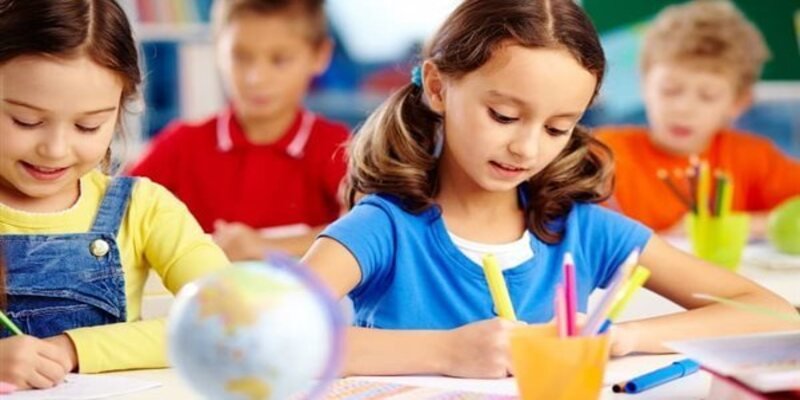 مواعيد المدارس في رمضان 2026 (مصر/السعودية/الإمارات) مقارنة وتنبيهات مواعيد المدارس في رمضان